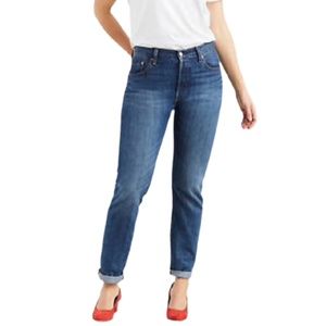 Levi's Boyfriend Cut Jeans Size 33 Medium Wash